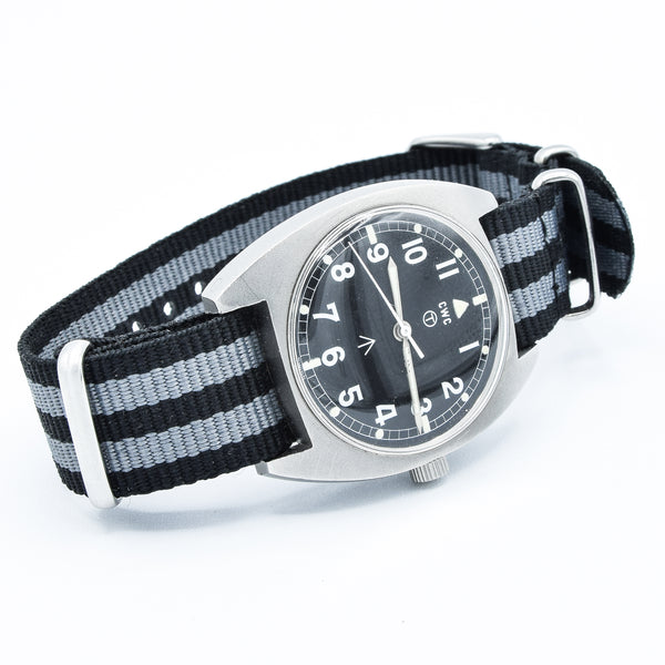 1976 CWC W10-6645-99 British Military Issue Mechanical Wristwatch with Hacking Seconds