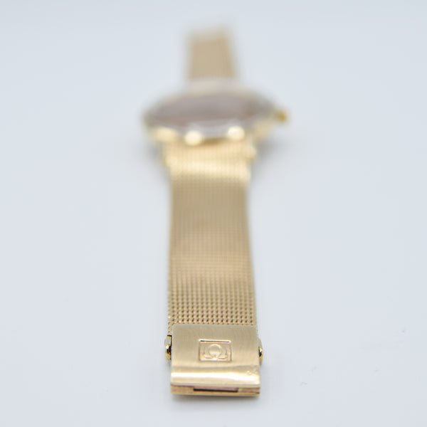 1974 Omega Automatic Date Model 366.5461 with Champagne Dial in Solid 9ct Gold on Bracelet with Box