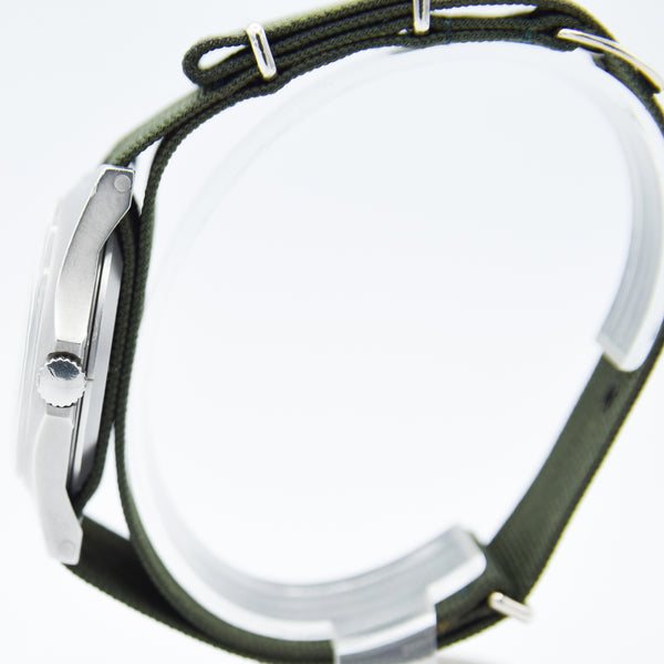 1988 CWC 0552/6645-99 5415317 British Royal Navy Issue Quartz Wristwatch with Hacking Seconds