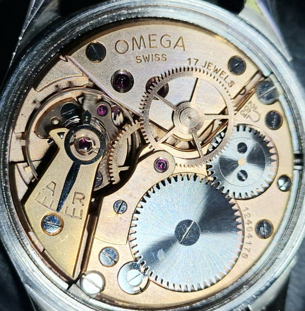 1950 Omega 36mm Model 2639 stunning honeycomb dial Stainless Steel Screw-Back case
