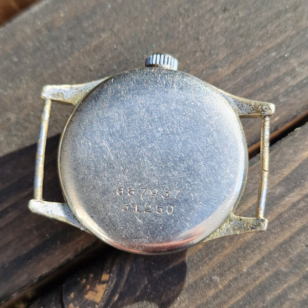 1941-1942 Universal Genève 'Wilhelmina' Wristwatch Dutch market military style unisex 30mm 31250