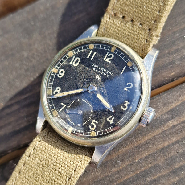 1941-1942 Universal Genève 'Wilhelmina' Wristwatch Dutch market military style unisex 30mm 31250