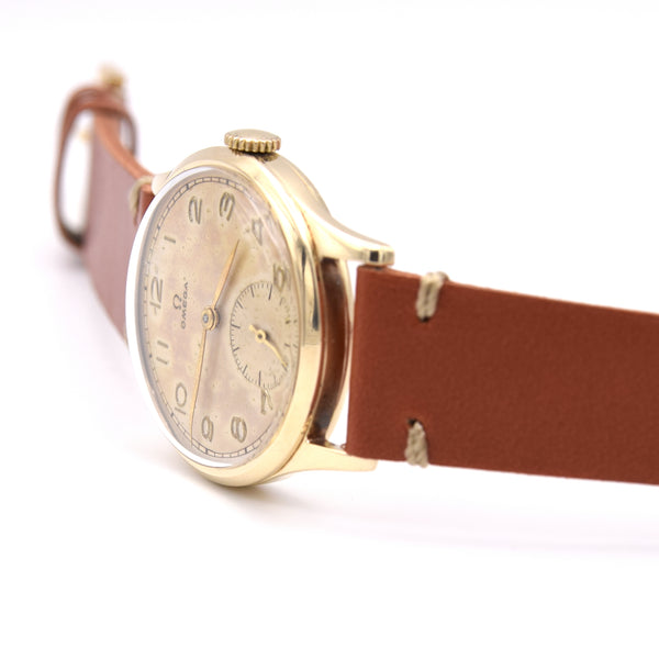 1946 Omega post WW2 Manual Wind Dress Watch with tropical Arabic dial Model 13322 in Solid 9ct Gold