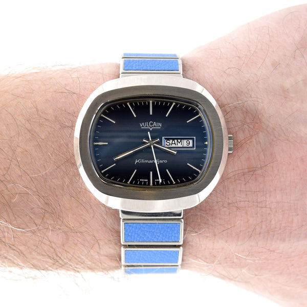 1970s Vulcain Kilimandjaro  'Sunburst Blue' Day Date automatic watch in Stainless Steel