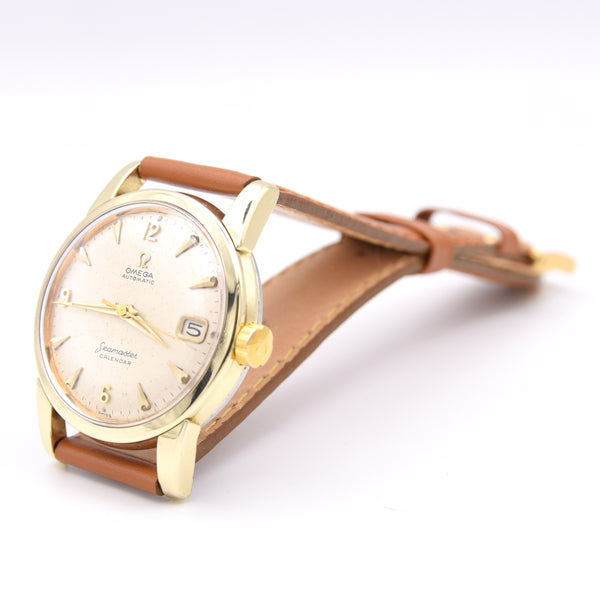 1958 Omega Seamaster Automatic Date Wristwatch Model 2849 with Original Off-White Dial Gold on steel case