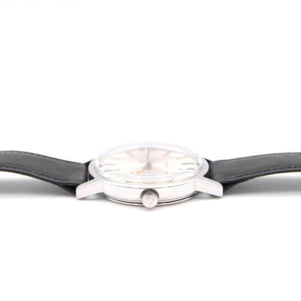 1975 Omega classic manual Wind Date Dress Watch Model 136.0104 in Stainless Steel like new