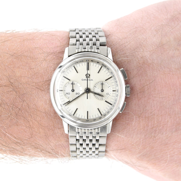 1965 Omega Classic & beautiful dress Chronograph model 101.00009 with fantastic original dial + Box