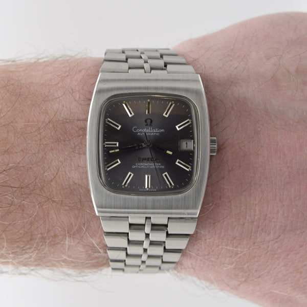 1974 Omega Constellation Chronometer Wristwatch Model 168.0058 Rare sunburst Grey Dial in Stainless Steel