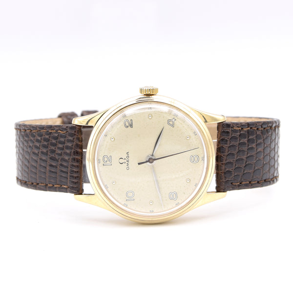 1947 Omega Dress Watch in Solid 9ct Gold English Case stunning dial all original caliber 283