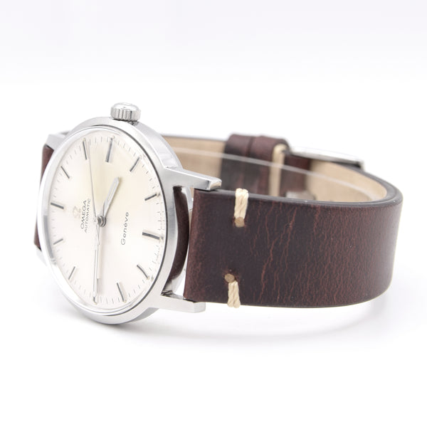 1968 Omega sharp Geneve Automatic Model 165.070 with Stunning original silver satin dial + Box