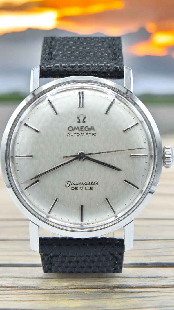 1964 Omega Seamaster steel Automatic all original onyx Hammered / Fish-scale Dial Model 165.020 Cal 552 monocoque case