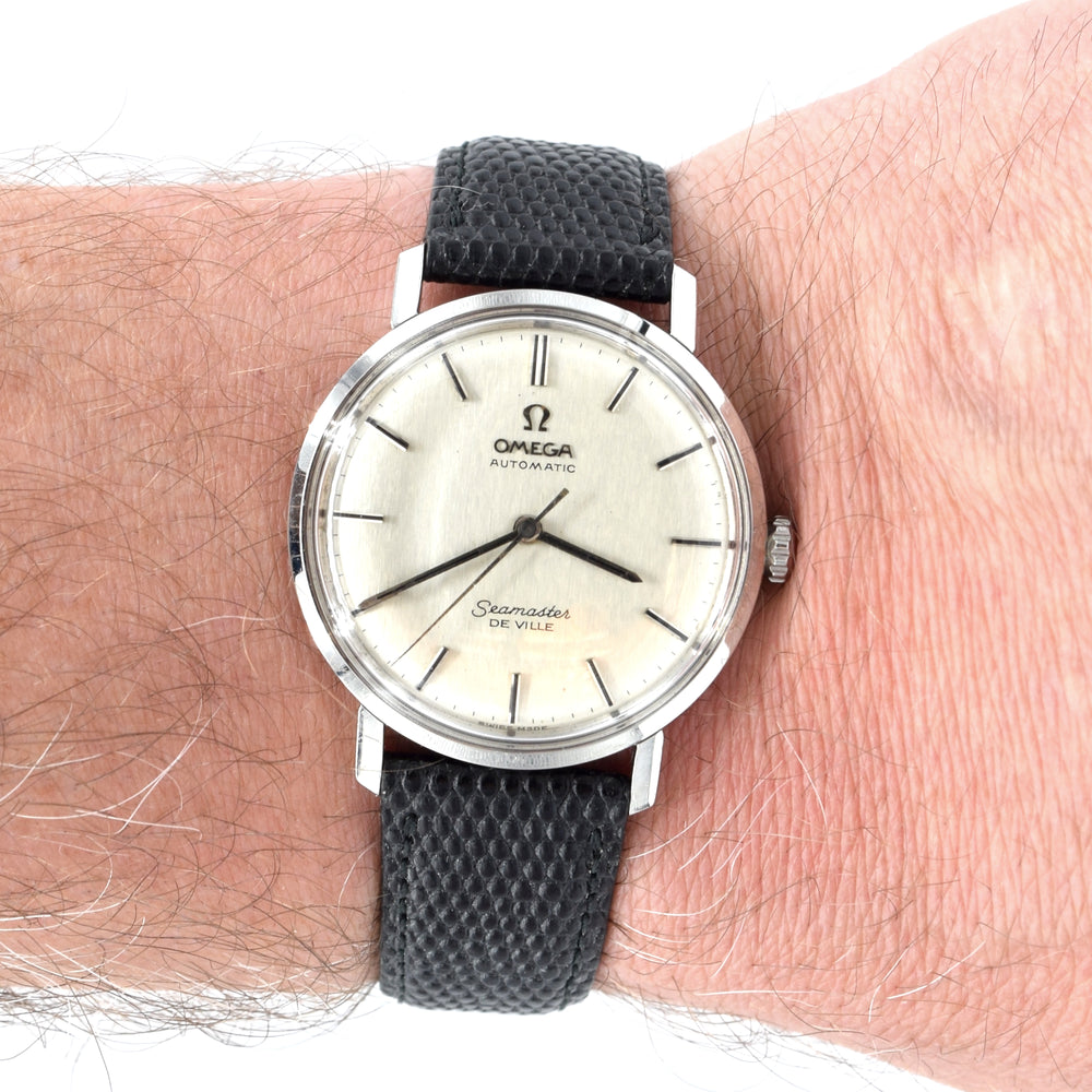 1964 Omega Seamaster steel Automatic all original onyx Hammered / Fish-scale Dial Model 165.020 Cal 552 monocoque case