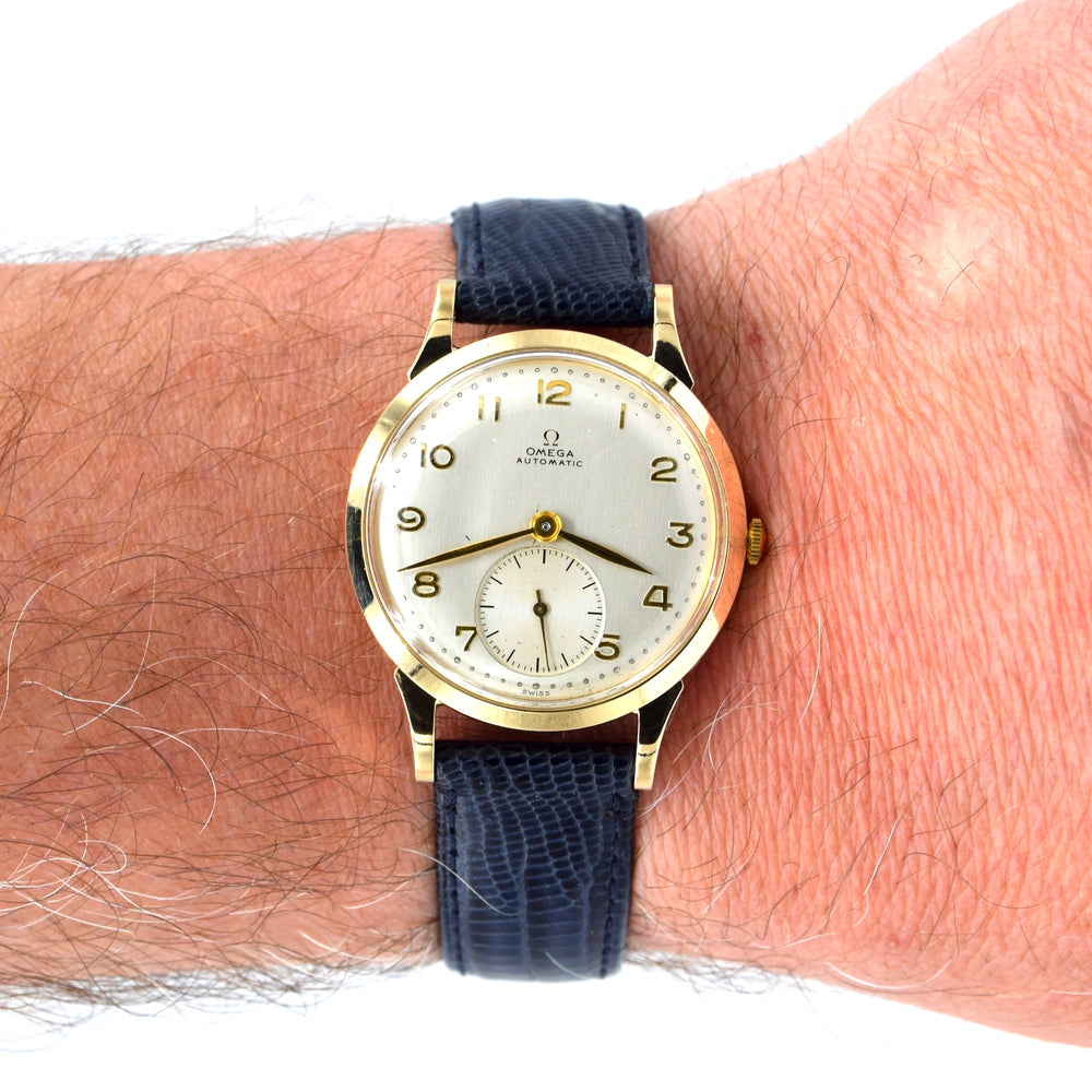1949 Omega automatic watch in 9ct Gold with stunning original Arabic numerals bumper caliber