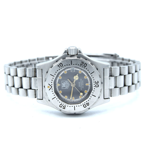 1986 Tag Heuer 3000 Ladies dive style watch Date  Model 932.208 Stainless Steel on Flip-Lock Bracelet