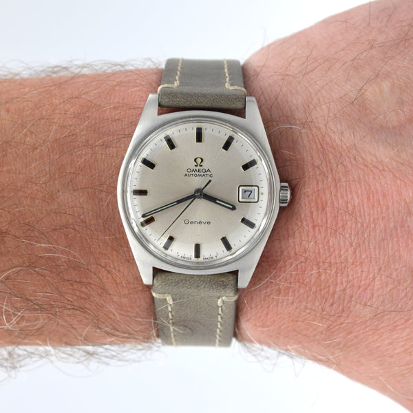 1969 sharp Omega Geneve Automatic Date Model 166.041 in Stainless Steel with Cal 565