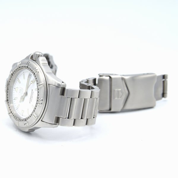 1990s TAG Heuer Date 4000 Series Polar white  WF1212-KO - 34mm Stainless Steel on Flip-Lock Bracelet