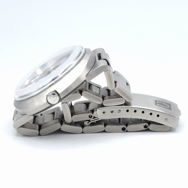 1971 Omega Geneve Dynamic Automatic with Rarer Grey bulls eye Dial 166.039 in Stainless Steel + Papers