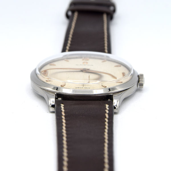 1952 Omega Large Jumbo watch model 2609 with honecomb / waffle Mixed Arabic Dial and Sub Seconds