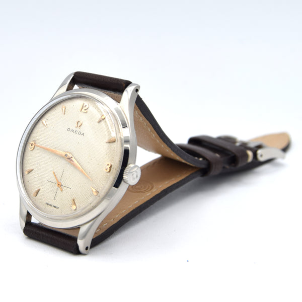 1952 Omega Large Jumbo watch model 2609 with honecomb / waffle Mixed Arabic Dial and Sub Seconds