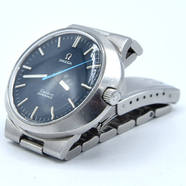 1969 Omega Geneve dynamic with Gorgeous matte blue Dial - unpolished Model 135.033 in steel