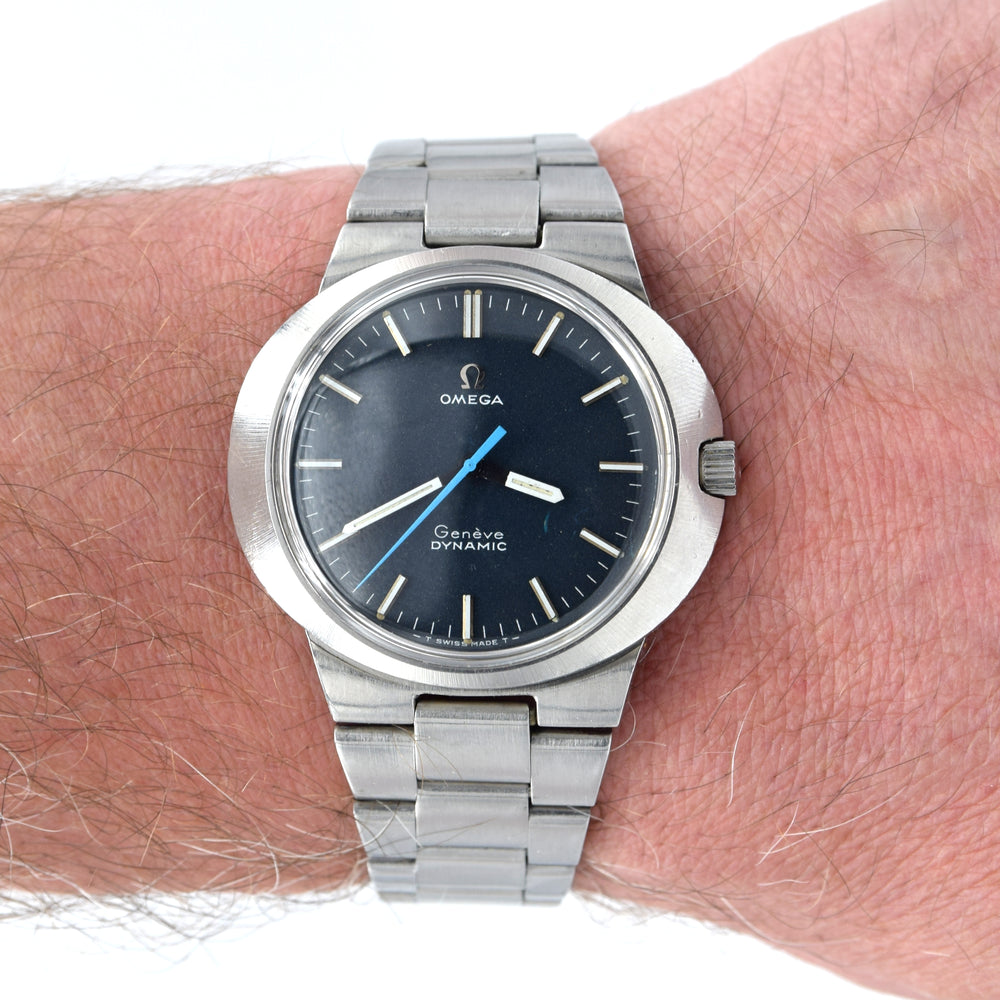 1969 Omega Geneve dynamic with Gorgeous matte blue Dial - unpolished Model 135.033 in steel