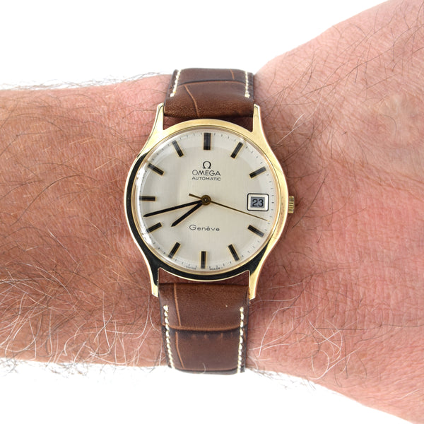 1975 / 1976  Rare Omega Geneve box set - automatic Dress Watch in Solid 9ct Gold English Case Model 1625422