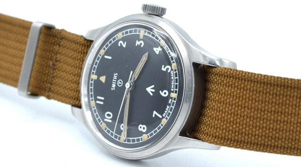 1967 Smiths W10 British Military Issue Wristwatch first issue date - Made in England Mint condition