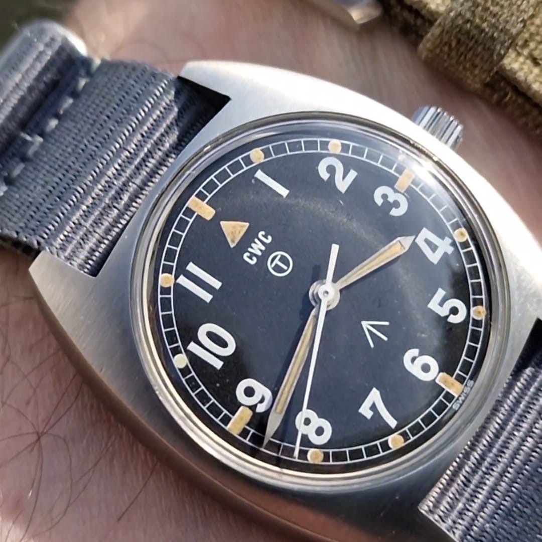 Cwc W10 Crown 1976 CWC W10-6645-99 British Military Issue Mechanical watch - First y ...