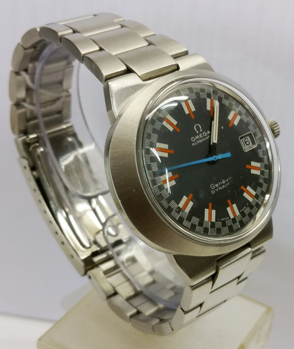 Rare Omega Dynamic Grand Prix Racing Watch in Stainless Steel Case and Bracelet Cal 565 1969