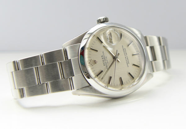 Rolex Oyster Perpetual Date with Satin Silver Dial in Stainless Steel Model 1500 Dated 1971