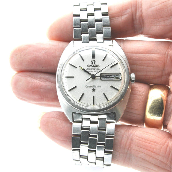 1971 Omega Constellation Automatic Chronometer Day / Date Model 168.0019 with Linen Dial